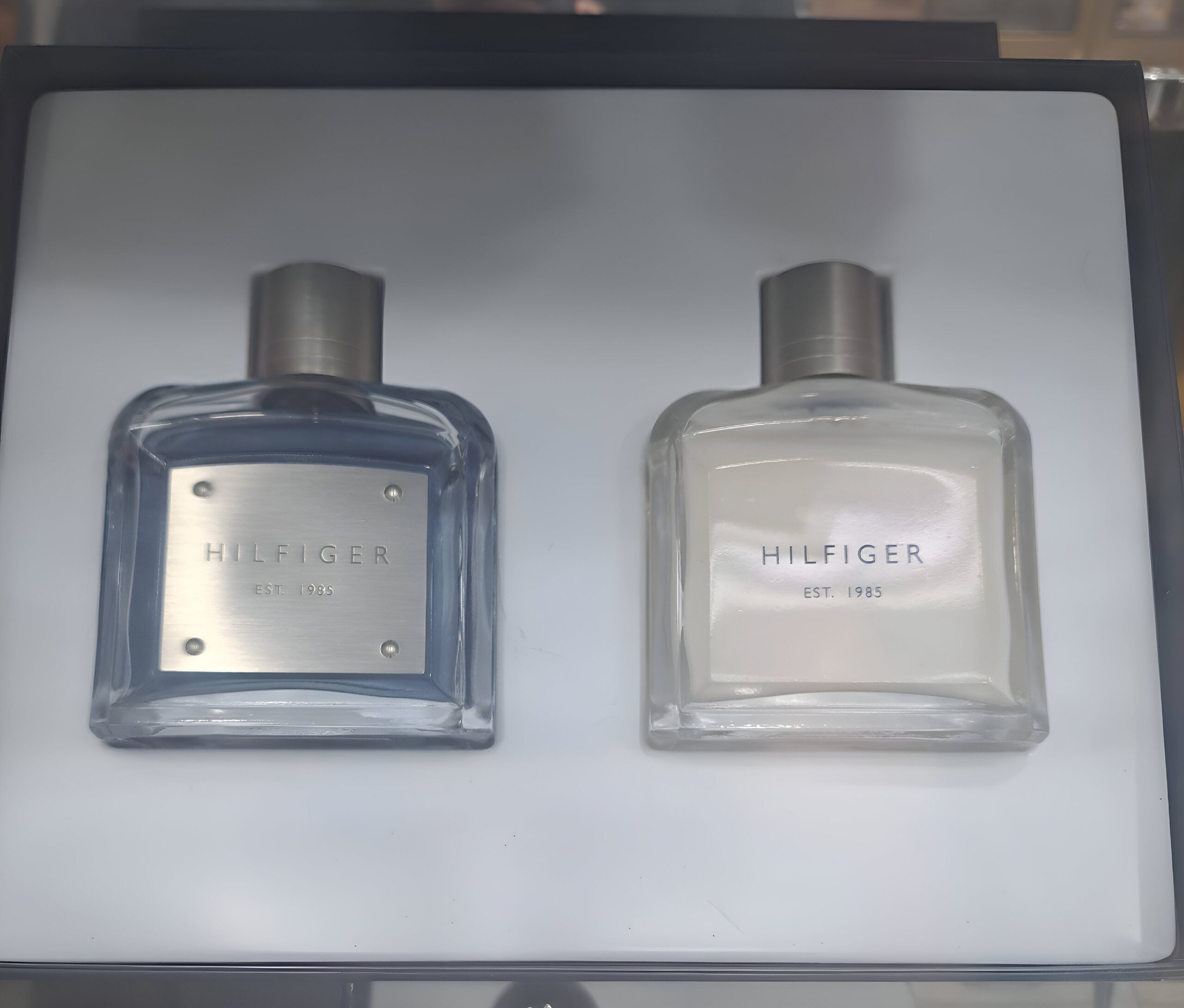 Coffret Tommy Hilfiger-Hilfiger Est. 1985-Eau de Toilette-100ml +After shave100ml